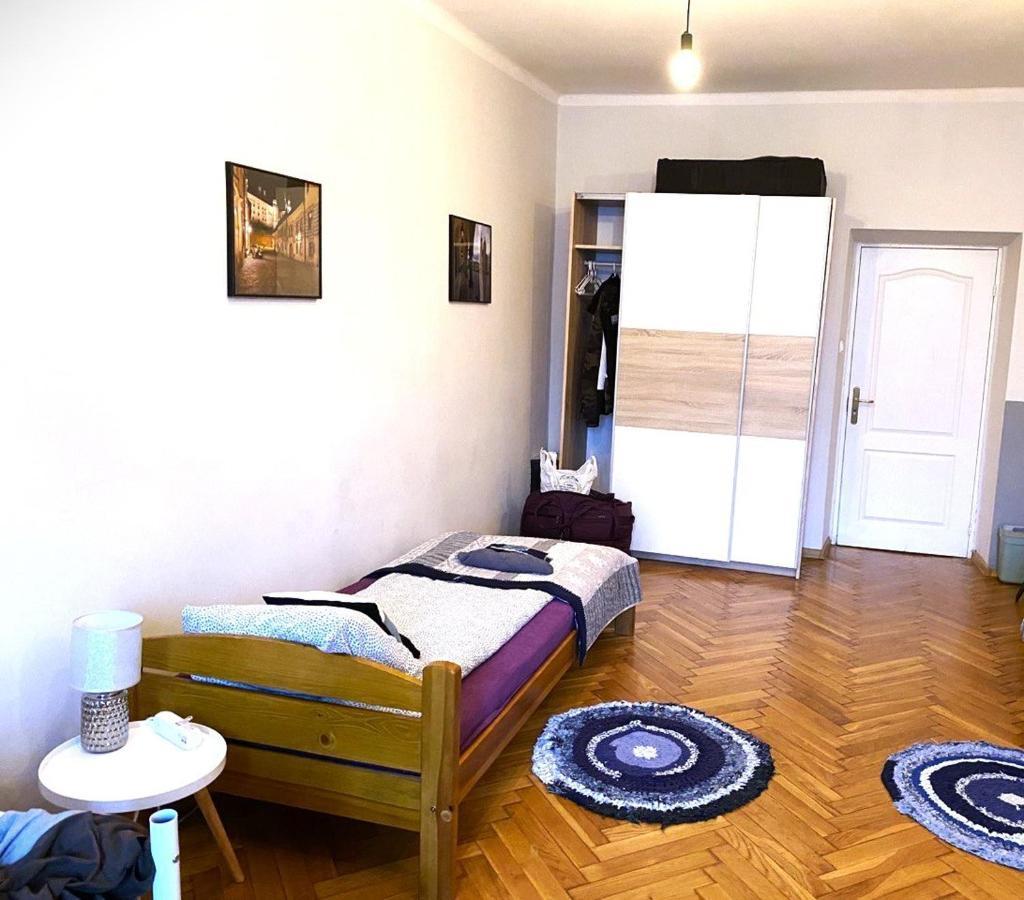 Lares And Penates Apartment Krasków Exterior foto